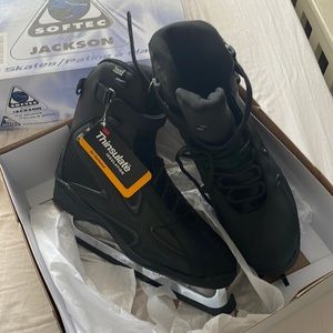 Men’s black size 9 figure skates